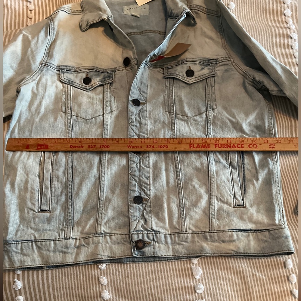 NWT Men’s light wash denim jean jacket - Picture 6 of 8
